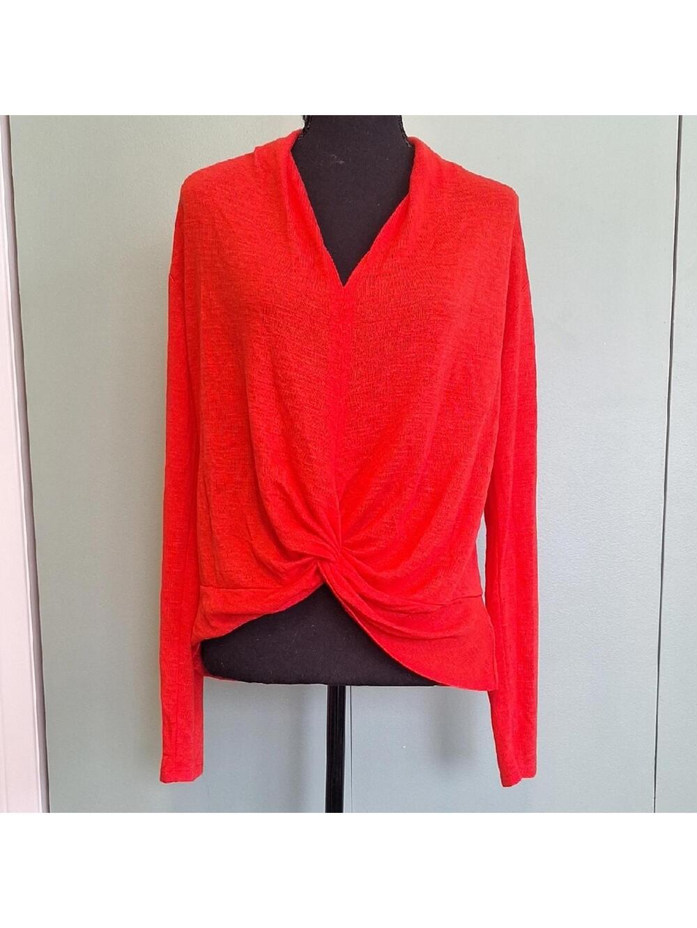 Sanctuary Red Cross Front Light Weight Long Sleeve Sweater Size Small